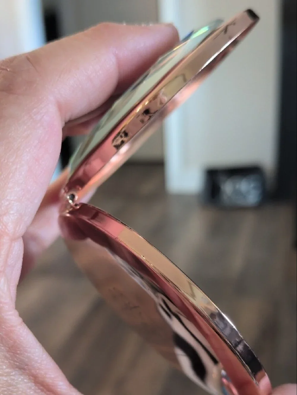 Compact Mirror With MRS